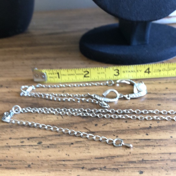 CLASSY Faux Pearl Necklace/Bracelet/Earrings - Picture 11 of 12